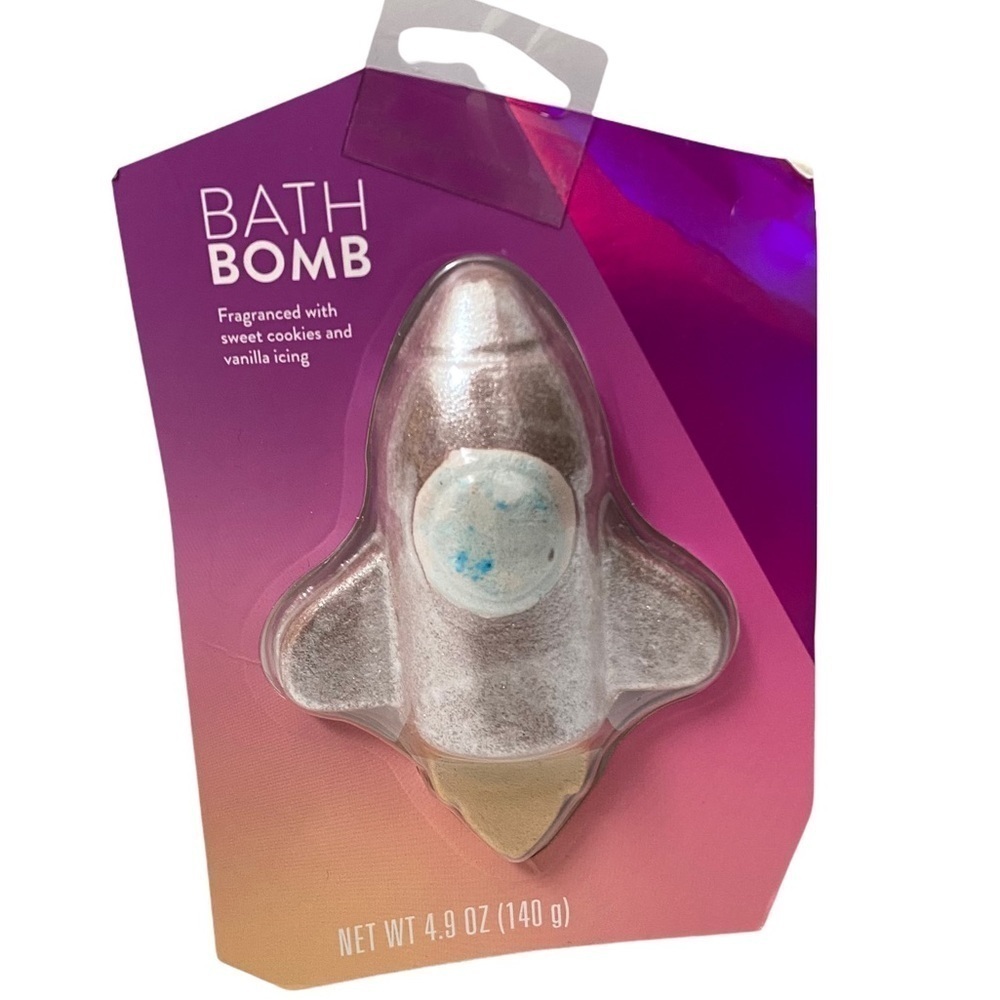 Target Holiday Silver Rocket Ship Bath Bomb Sweet Cookies Vanilla Icing
